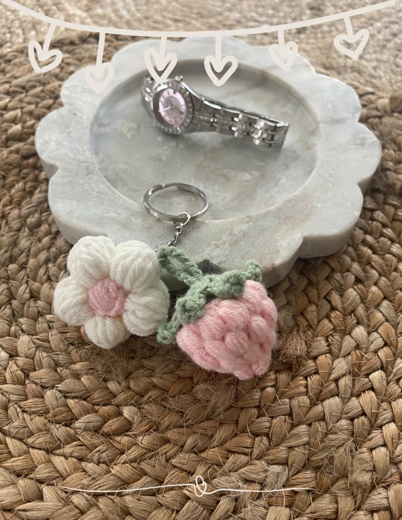 Strawberry Field Daisy Keychain