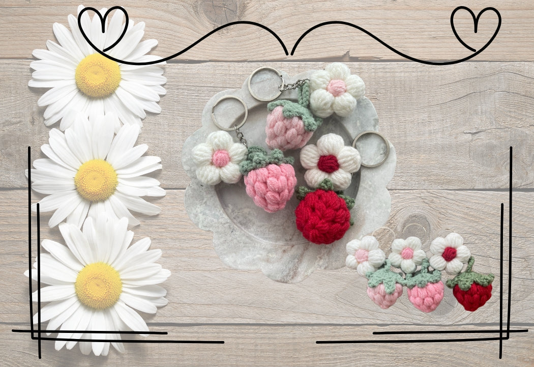 Strawberry Field Daisy Keychain